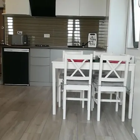 Apartament Studio-apartament Decomandat Aproape De Mare *